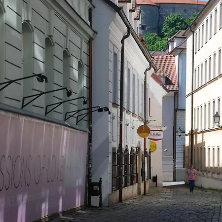 Apartamento In Bastova Bratislava
